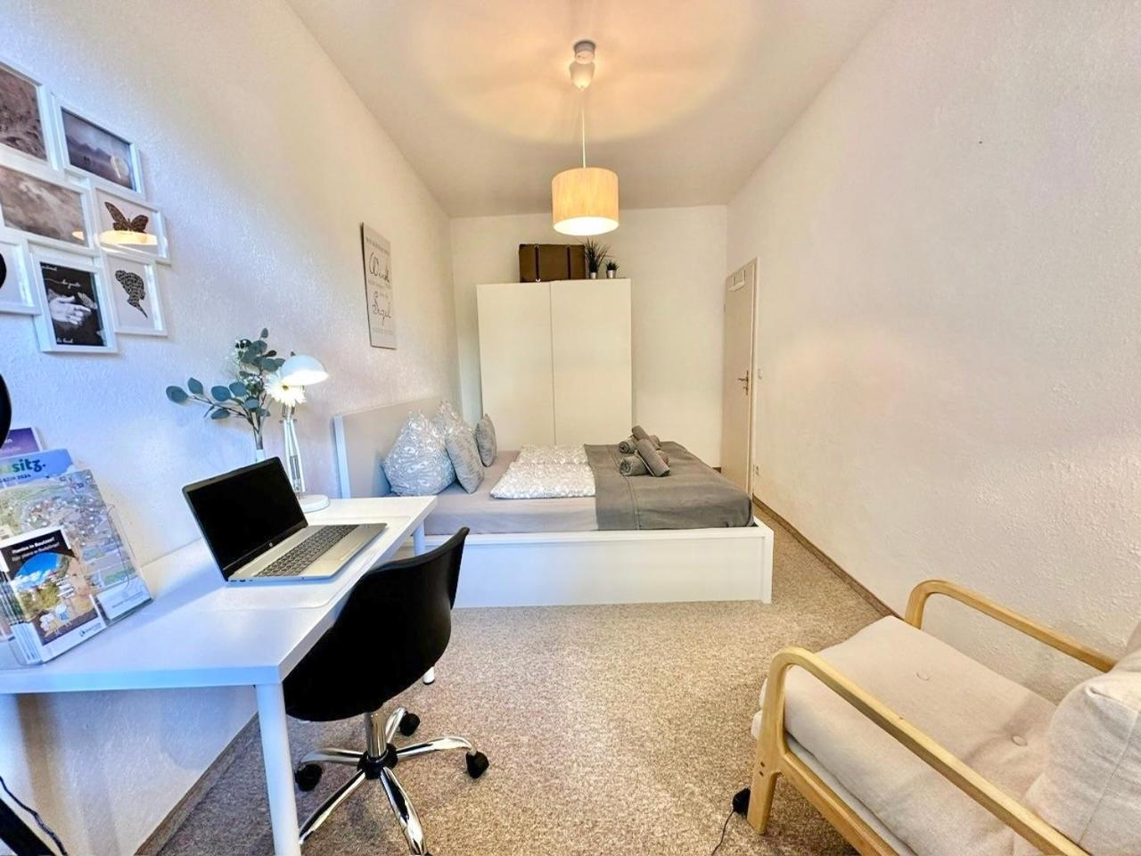 Appartement "Stadtgefluester" Im Zentrum, Inkl Stellplatz, 2 Betten, Babybett, Balkon, Gratis Kaffee Und Tee, Wlan バウツェン エクステリア 写真