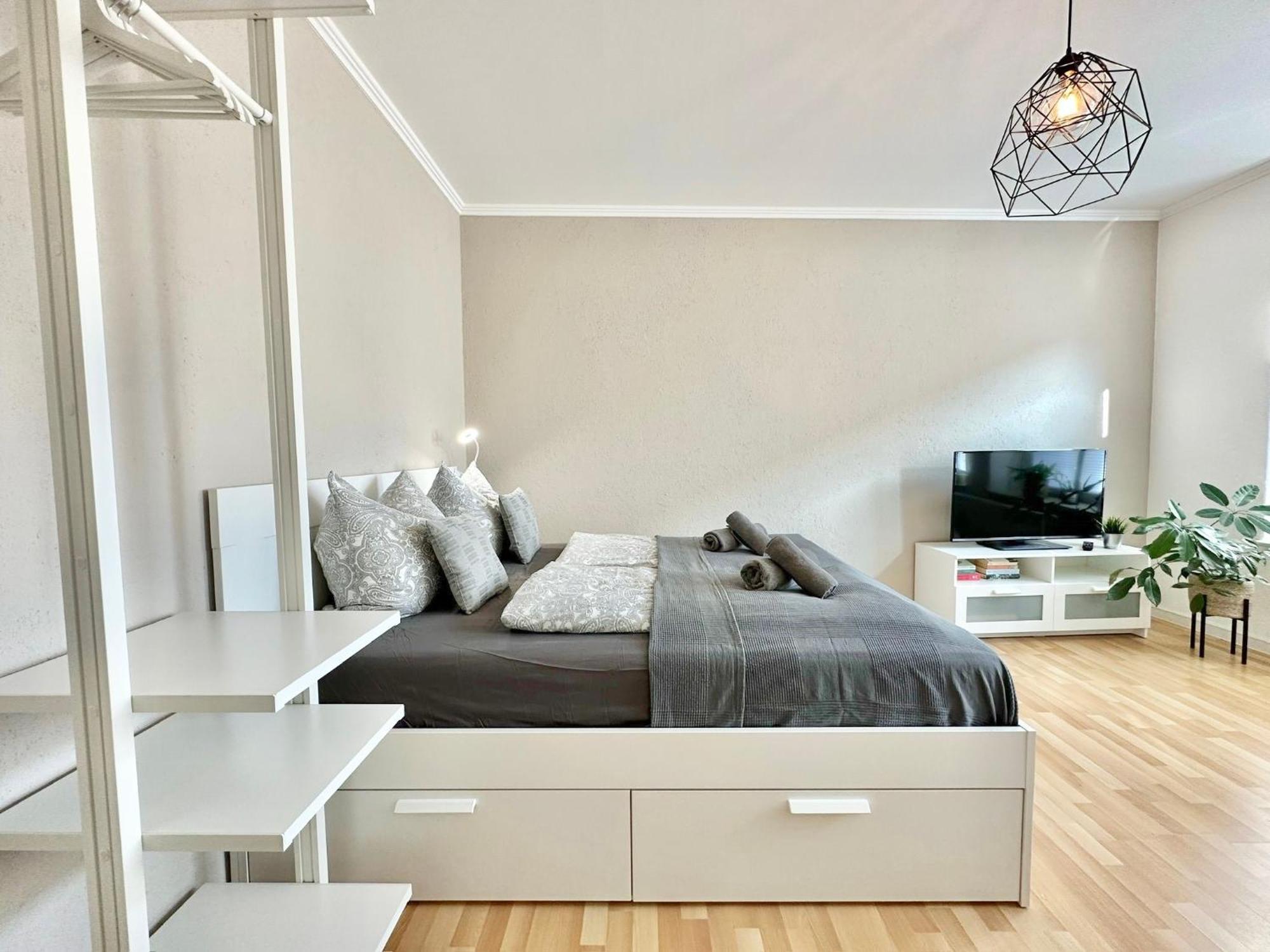 Appartement "Stadtgefluester" Im Zentrum, Inkl Stellplatz, 2 Betten, Babybett, Balkon, Gratis Kaffee Und Tee, Wlan バウツェン エクステリア 写真
